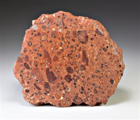 Bauxite: Un Minerai Polyvalent Pour l'Aéronautique et la Fabrication de Produits du Quotidien !