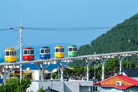 スカイカプセル 予約：未来の旅と時間の織りなす物語